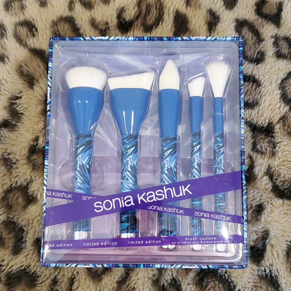Limited Edition Sonia Kashuk makeup brushes